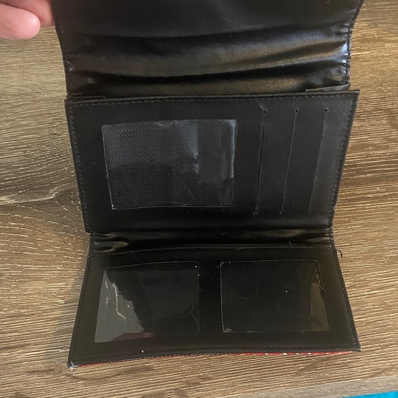 Tapestry Trifold Wallet Blue Red Cream Gold Looks like an Oriental Rug Nice! - Picture 4 of 4